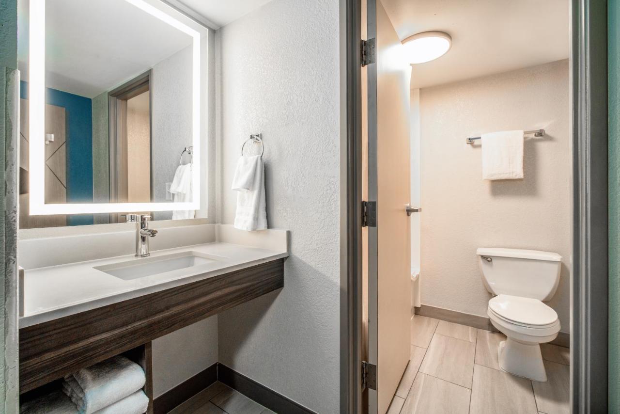 Holiday Inn Express & Suites Phoenix - Mesa West By Ihg Exteriér fotografie
