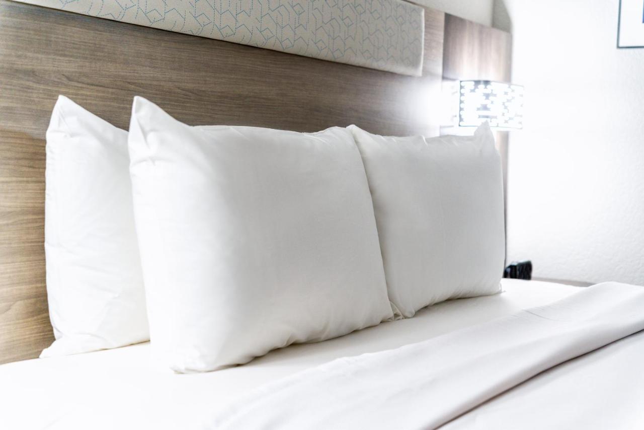 Holiday Inn Express & Suites Phoenix - Mesa West By Ihg Exteriér fotografie